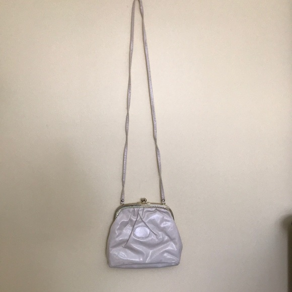 Off White Old Style Purse - Picture 2 of 2
